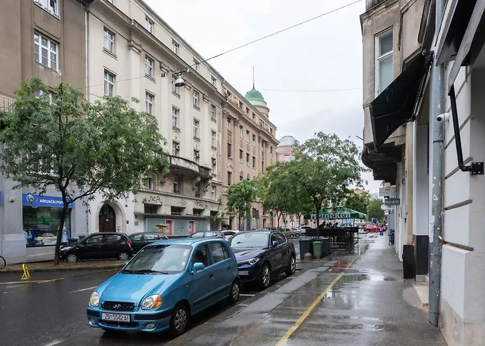 Modern And Design Apartment Near The Main Square
