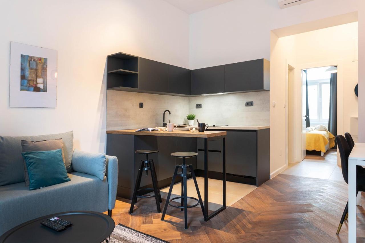 Modern And Design Near The Main Square *