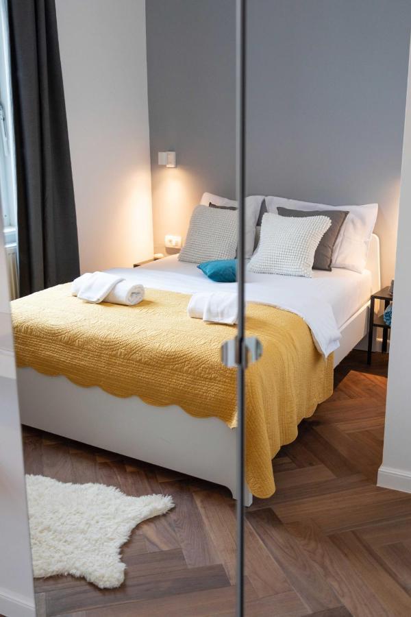 Modern And Design Near The Main Square Apartment Zagreb